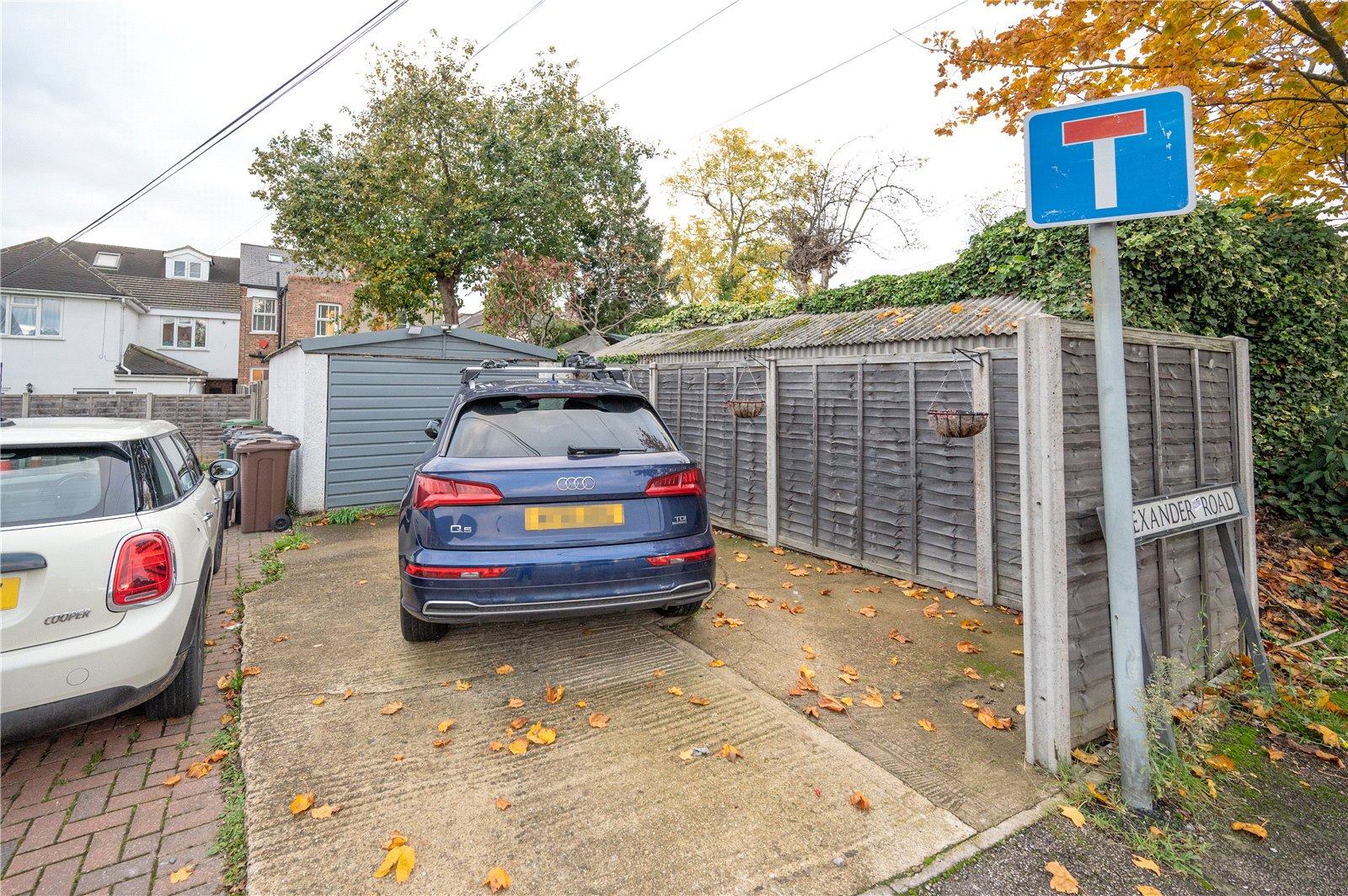 3 Bedroom Terraced House,garage For Sale in High Street, London Colney, St. Albans, Hertfordshire - View 16 - Collinson Hall