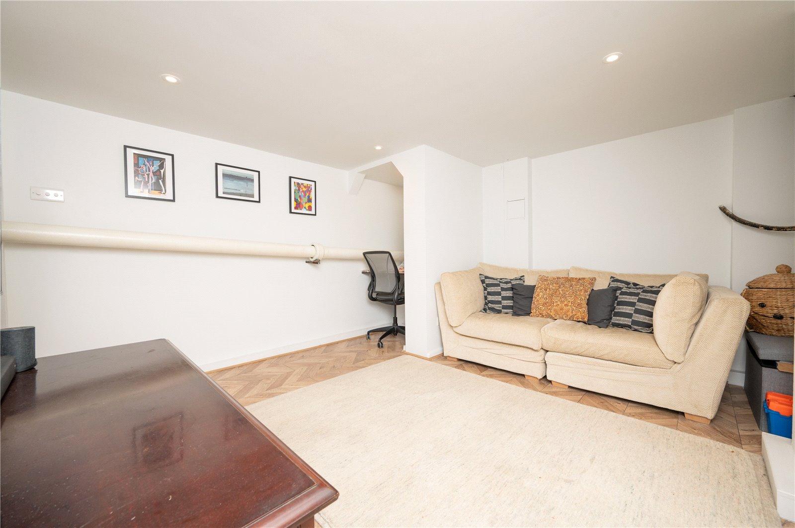 3 Bedroom Terraced House,garage For Sale in High Street, London Colney, St. Albans, Hertfordshire - View 13 - Collinson Hall