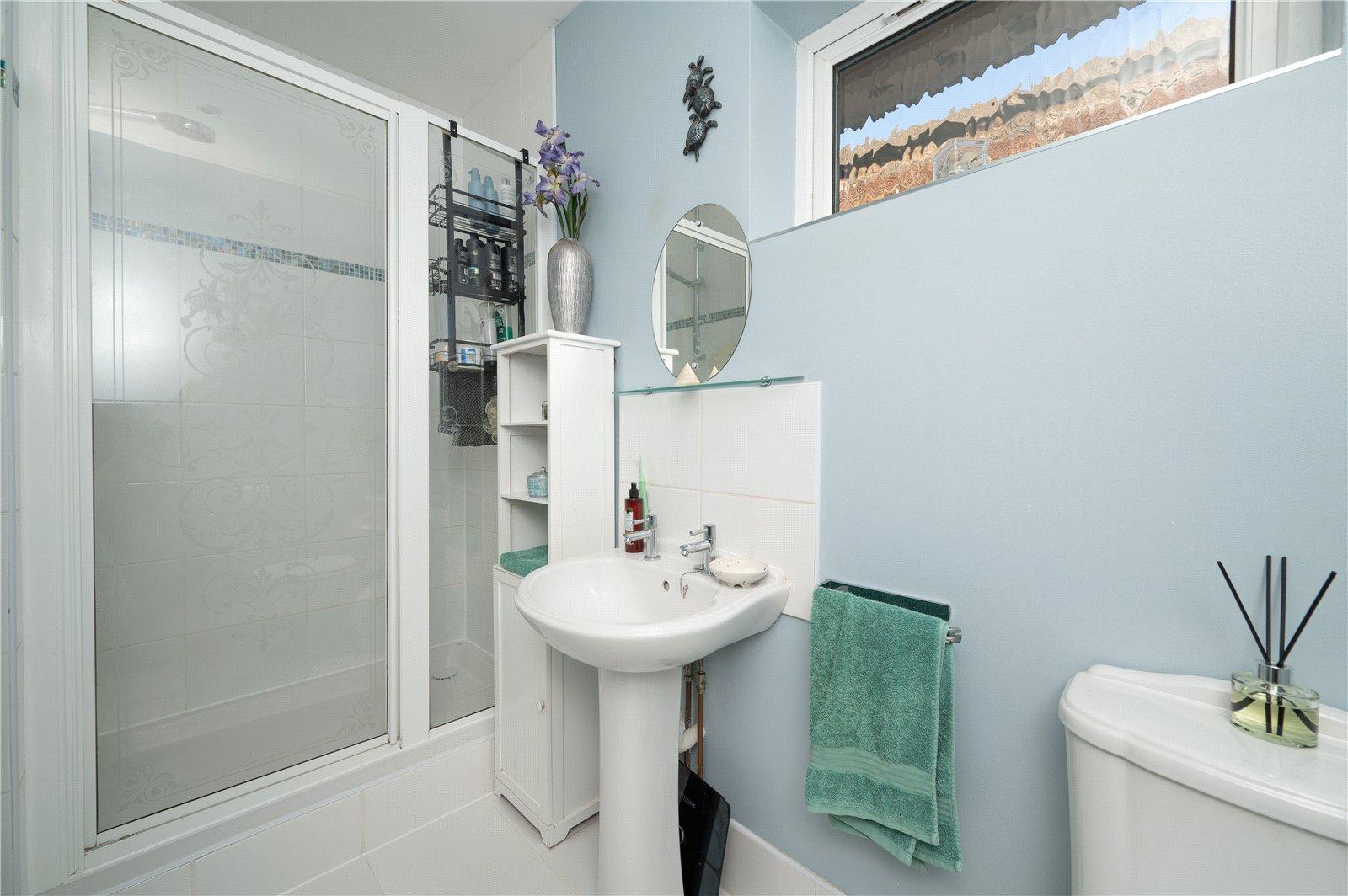 4 Bedroom Semi-Detached Bungalow For Sale in Stanley Avenue, St. Albans, Hertfordshire - View 9 - Collinson Hall