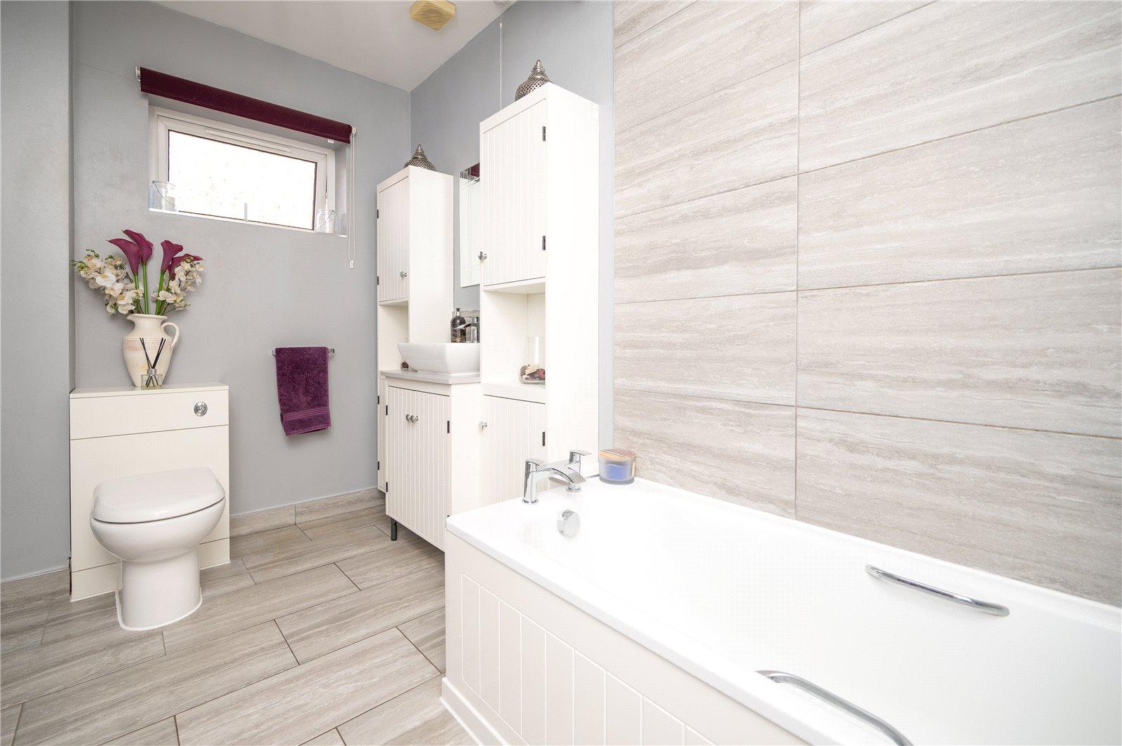 4 Bedroom Semi-Detached Bungalow For Sale in Stanley Avenue, St. Albans, Hertfordshire - View 13 - Collinson Hall