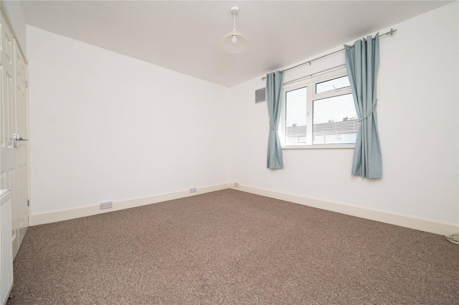 3 Bedroom Terraced House For Sale in Pemberton Close, St. Albans, Hertfordshire - View 8 - Collinson Hall