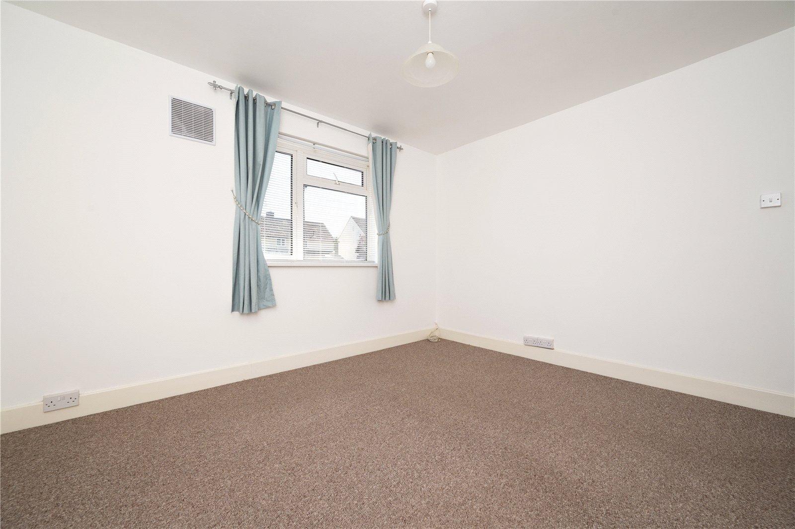 3 Bedroom Terraced House For Sale in Pemberton Close, St. Albans, Hertfordshire - View 15 - Collinson Hall