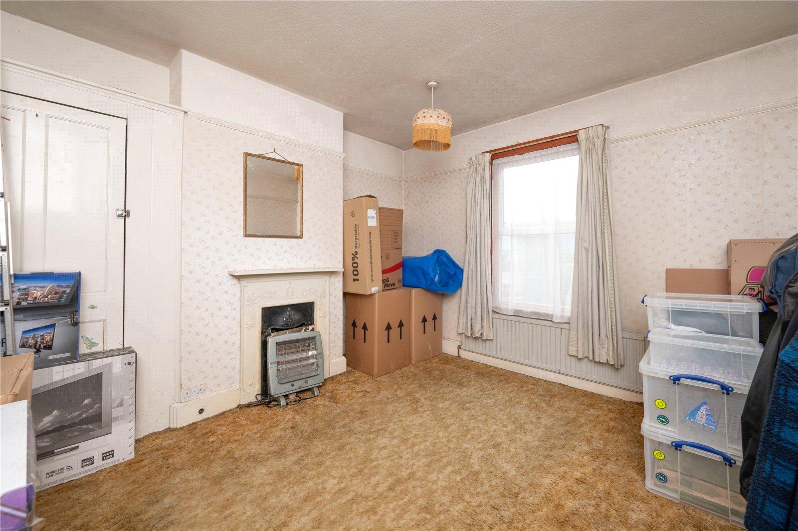 4 Bedroom Semi-Detached House For Sale in Brampton Road, St. Albans, Hertfordshire - View 10 - Collinson Hall