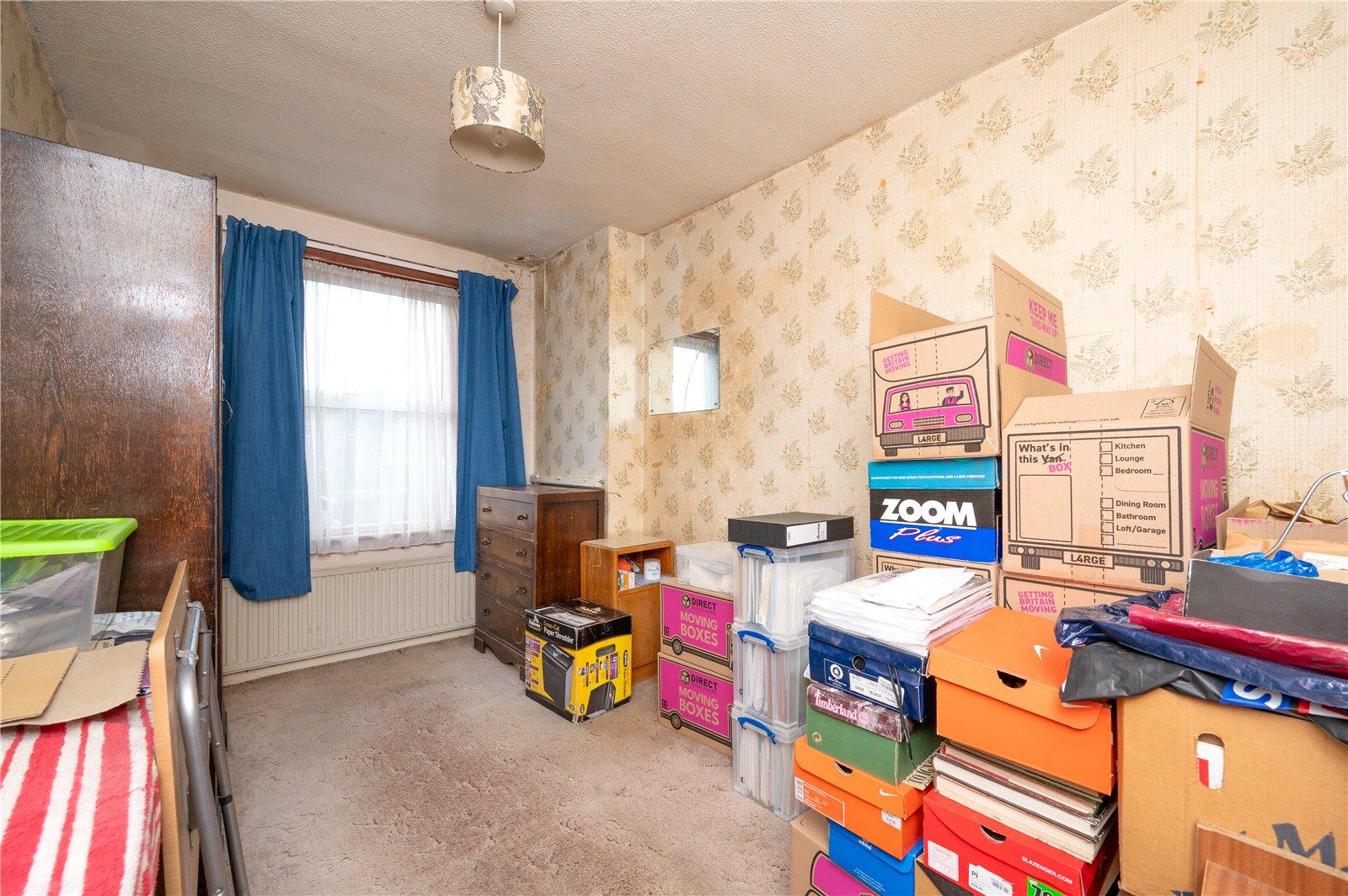 4 Bedroom Semi-Detached House For Sale in Brampton Road, St. Albans, Hertfordshire - View 11 - Collinson Hall