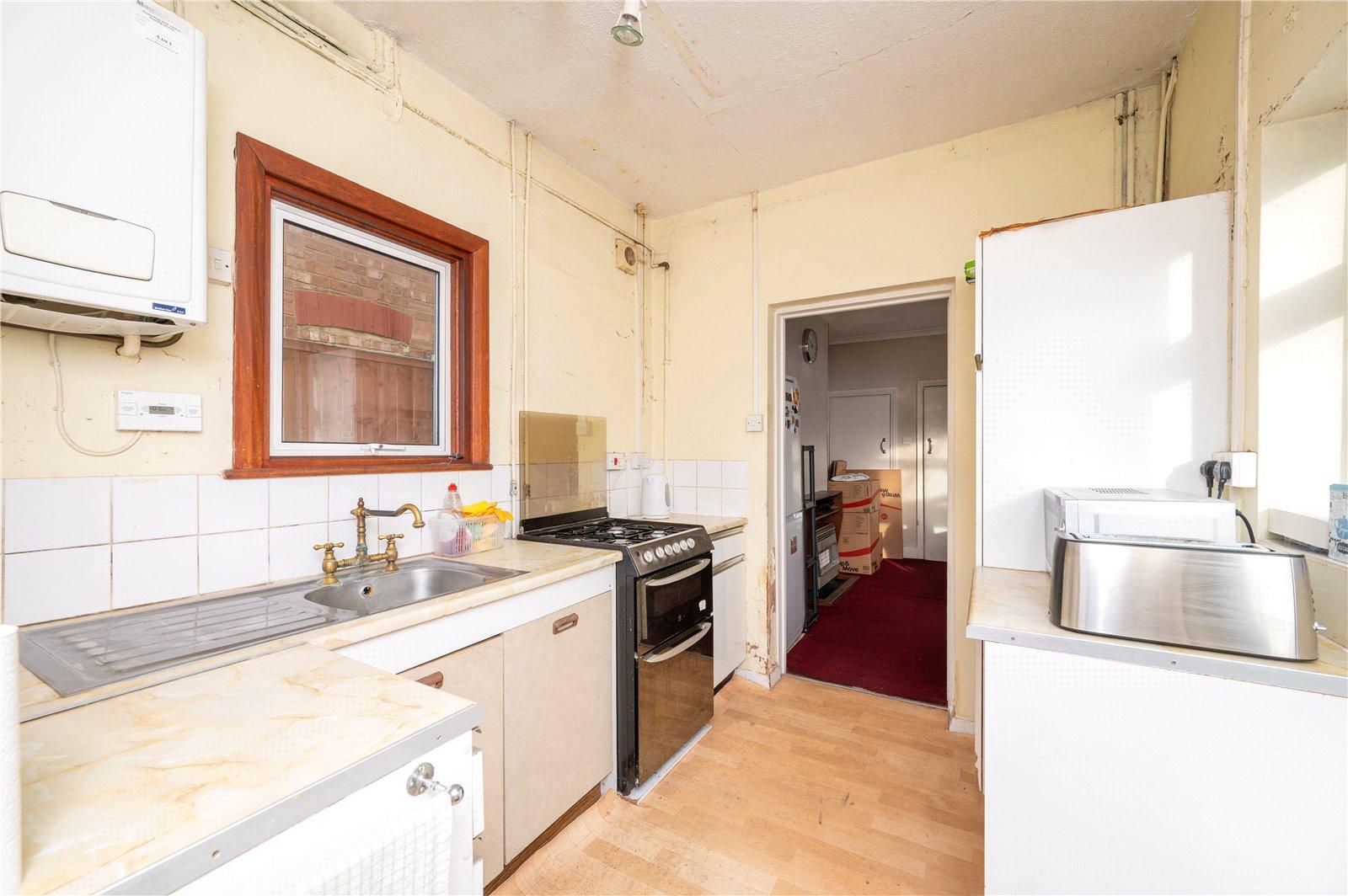 4 Bedroom Semi-Detached House For Sale in Brampton Road, St. Albans, Hertfordshire - View 8 - Collinson Hall