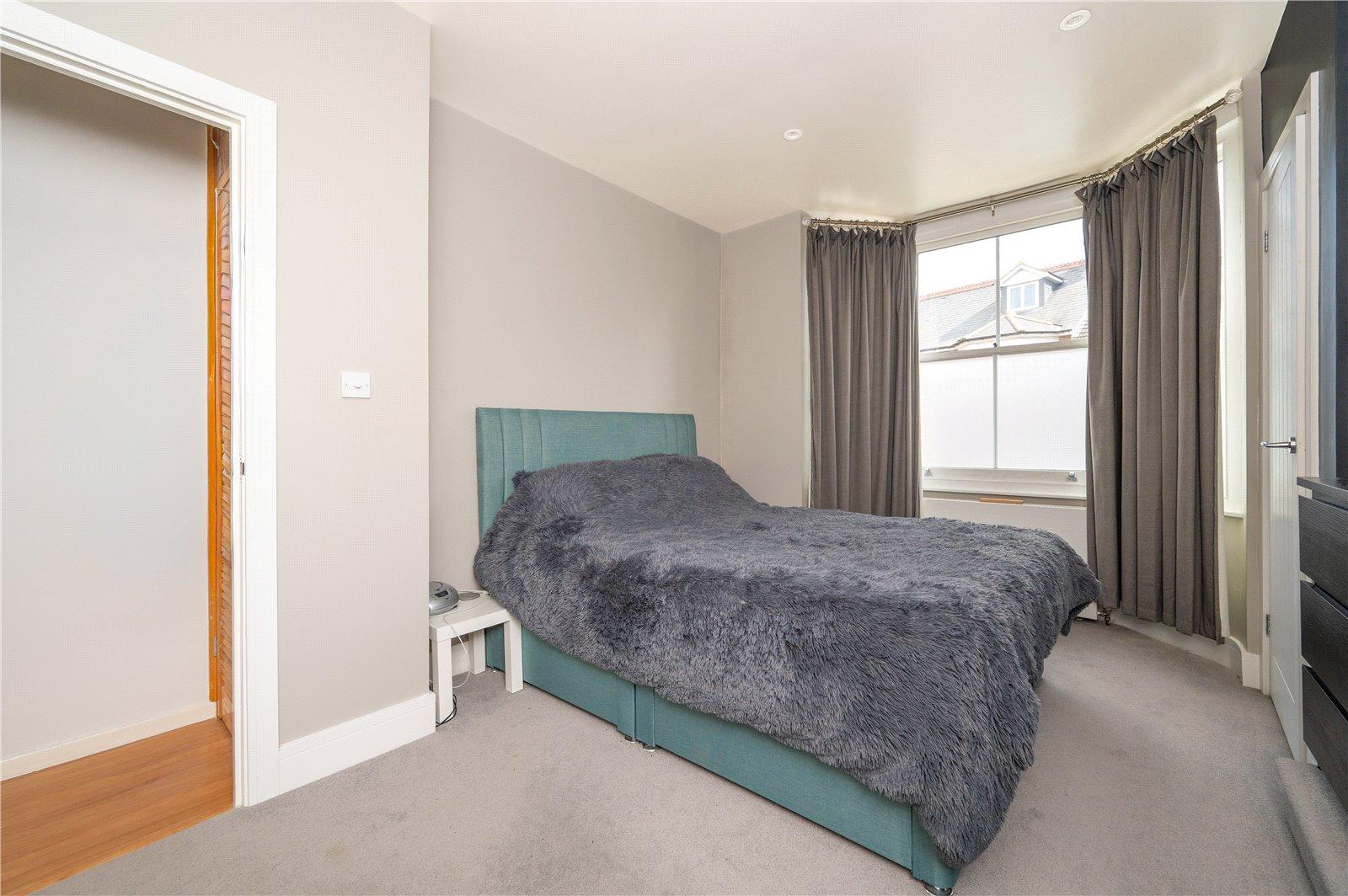 2 Bedroom  For Sale in Stanhope Road, St. Albans - View 4 - Collinson Hall