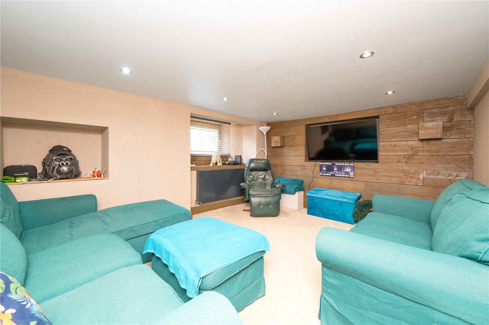 2 Bedroom  For Sale in Stanhope Road, St. Albans - View 2 - Collinson Hall