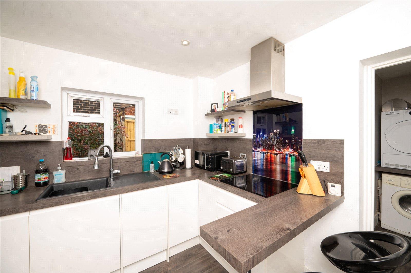 2 Bedroom  For Sale in Stanhope Road, St. Albans - View 10 - Collinson Hall