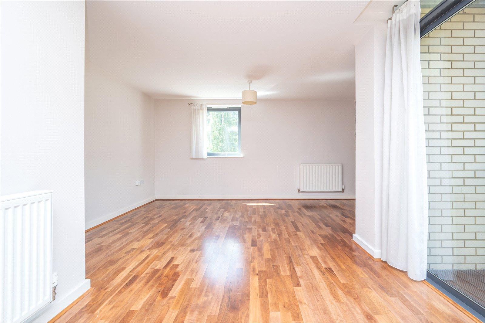 1 Bedroom Ground Floor Flat For Sale in Newsom Place, St. Peters Road, St. Albans, Hertfordshire - View 6 - Collinson Hall
