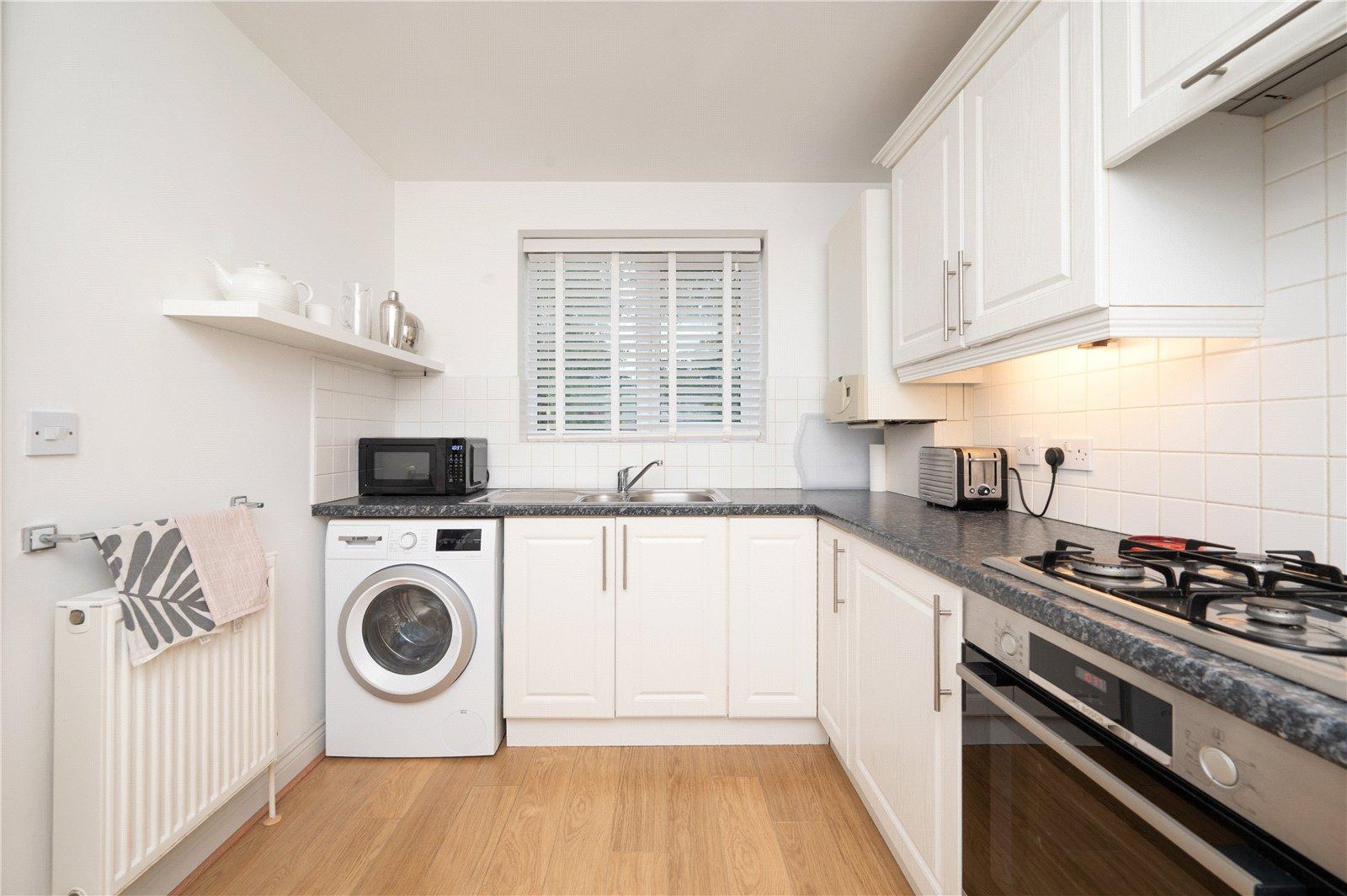 3 Bedroom Semi-Detached House For Sale in Gillsted Court, St. Albans, Hertfordshire - View 10 - Collinson Hall