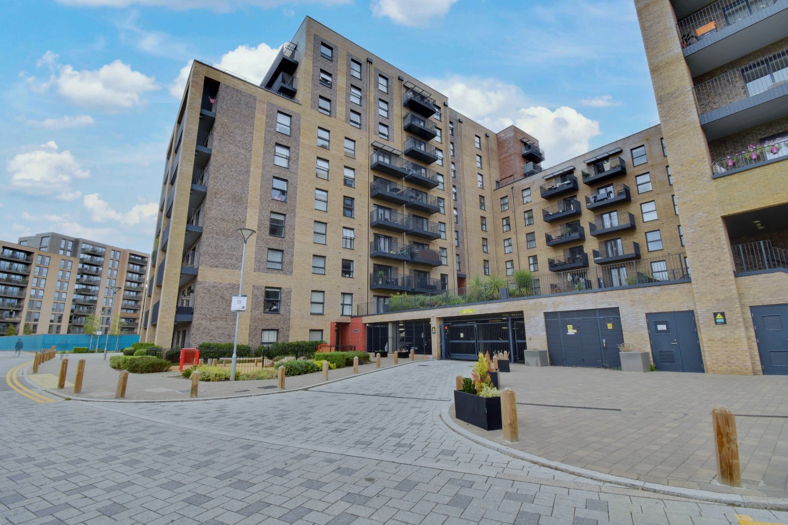 Colnebank Drive