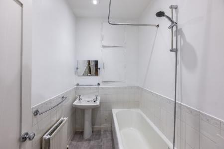 2 bedroom Flat for sale in Ashvale Place, City Centre, Aberdeen, AB10