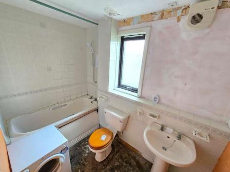 1 bedroom Flat for sale in Nigg Kirk Road, Aberdeen, AB12