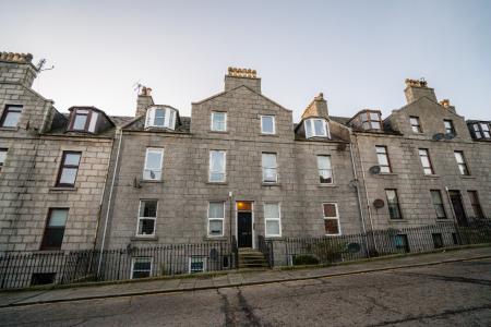2 bedroom Flat to let in Crown Street, Aberdeen, AB11
