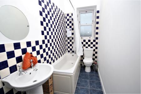 2 bedroom Flat to let in King Street, City Centre, Aberdeen, AB24