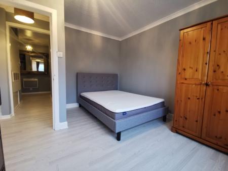 3 bedroom Flat to let in Marquis Road, Aberdeen, AB24