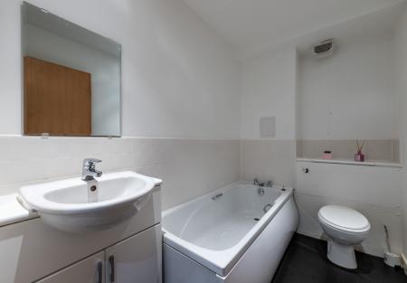 2 bedroom Flat to let in Merkland Lane, Pittordrie, Aberdeen, AB24