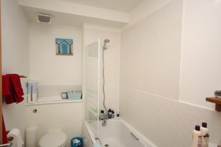 2 bedroom Flat to let in Merkland Lane, Pittordrie, Aberdeen, AB24