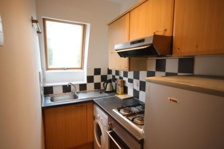 1 bedroom Flat to let in Whitehall Place, Rosemount, Aberdeen, AB25