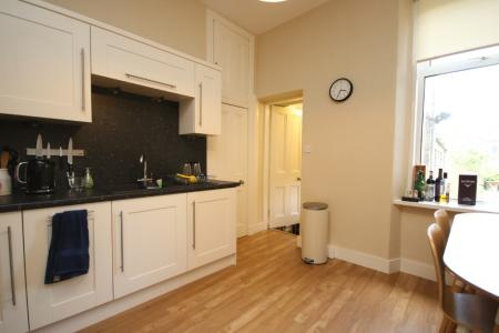 2 bedroom Flat to let in Bonnymuir Place, Rosemount, Aberdeen, AB15