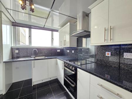 2 bedroom Flat to let in Simpson Road, Bridge of Don, Aberdeen, AB23