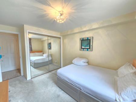 2 bedroom Flat to let in Fraser Mews, City Centre, Aberdeen, AB25