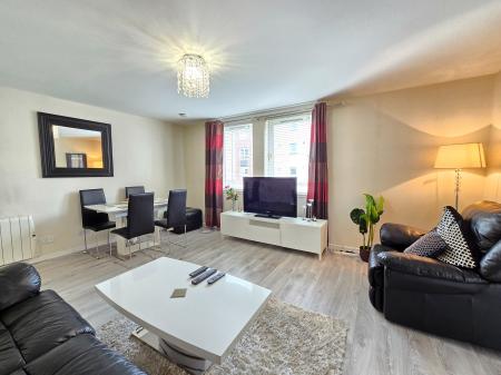2 bedroom Flat to let in Fraser Mews, City Centre, Aberdeen, AB25