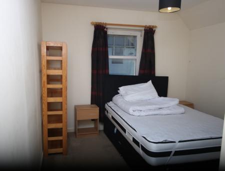 2 bedroom Flat to let in Chapel Street, Aberdeen, AB10