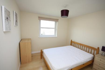 2 bedroom Flat to let in South College Street, City Centre, Aberdeen, AB11