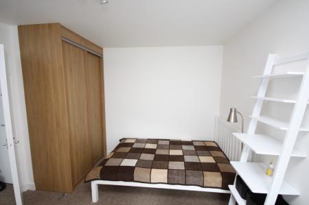 1 bedroom Studio flat to let in Stirling Street, City Centre, Aberdeen, AB11