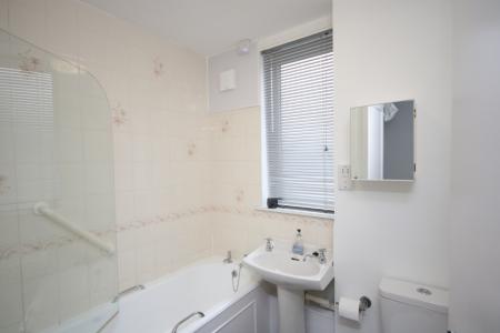 1 bedroom Flat to let in Donald Place, Rosemount, Aberdeen, AB25