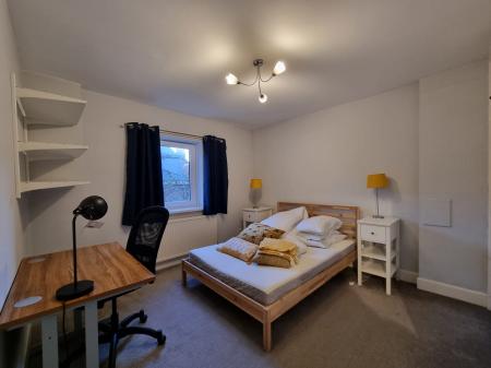 2 bedroom Flat to let in Whitehall Place, Rosemount, Aberdeen, AB25