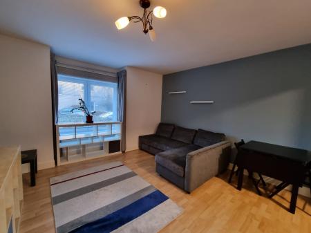 2 bedroom Flat to let in Whitehall Place, Rosemount, Aberdeen, AB25