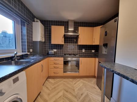 2 bedroom Flat to let in Whitehall Place, Rosemount, Aberdeen, AB25