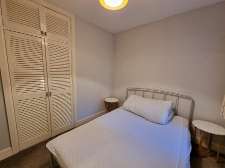 2 bedroom Flat to let in Whitehall Place, Rosemount, Aberdeen, AB25