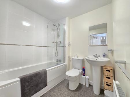 2 bedroom Flat to let in Erroll Street, City Centre, Aberdeen, AB24