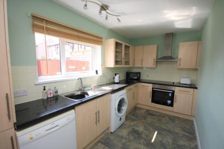 2 bedroom Terraced House to let in Davidson Gardens, Northfield, Aberdeen, AB16