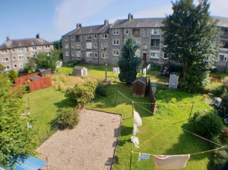 3 bedroom Flat to let in Hardgate, Aberdeen, AB11