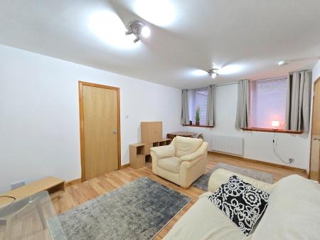 1 bedroom Flat to let in George Street, City Centre, Aberdeen, AB25