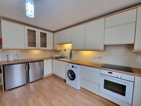 2 bedroom Flat to let in Linksfield Road, Linksfield, Aberdeen, AB24