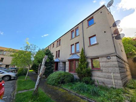 2 bedroom Flat for sale in Cairnfield Circle, Bucksburn, Aberdeen, AB21