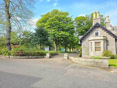 2 bedroom Flat for sale in Watson Street, Rosemount, Aberdeen, AB25
