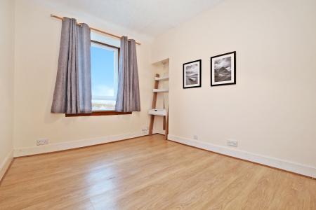 2 bedroom Flat to let in Rosemount Place, Aberdeen, AB25