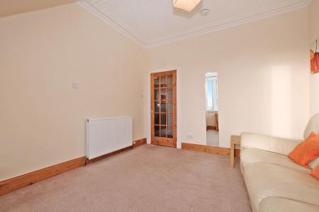 2 bedroom Flat to let in Rosemount Place, Aberdeen, AB25
