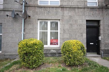 1 bedroom Flat to let in Holburn Street, Aberdeen, AB10