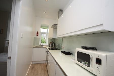1 bedroom Flat to let in Holburn Street, Aberdeen, AB10