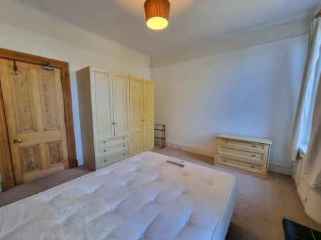 3 bedroom Flat to let in King Street, Aberdeen, AB24