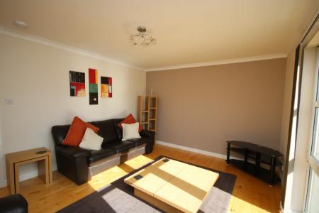 2 bedroom Flat to let in Constitution Street, City Centre, Aberdeen, AB24