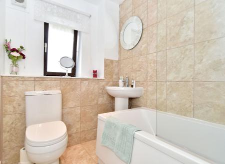 3 bedroom Flat to let in Morrison Drive, Garthdee, Aberdeen, AB10