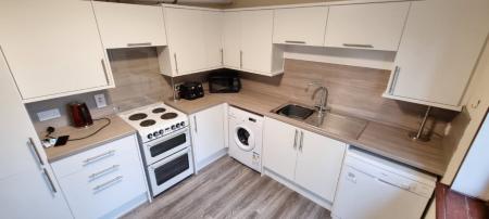3 bedroom Flat to let in Canal Place, Aberdeen, AB24